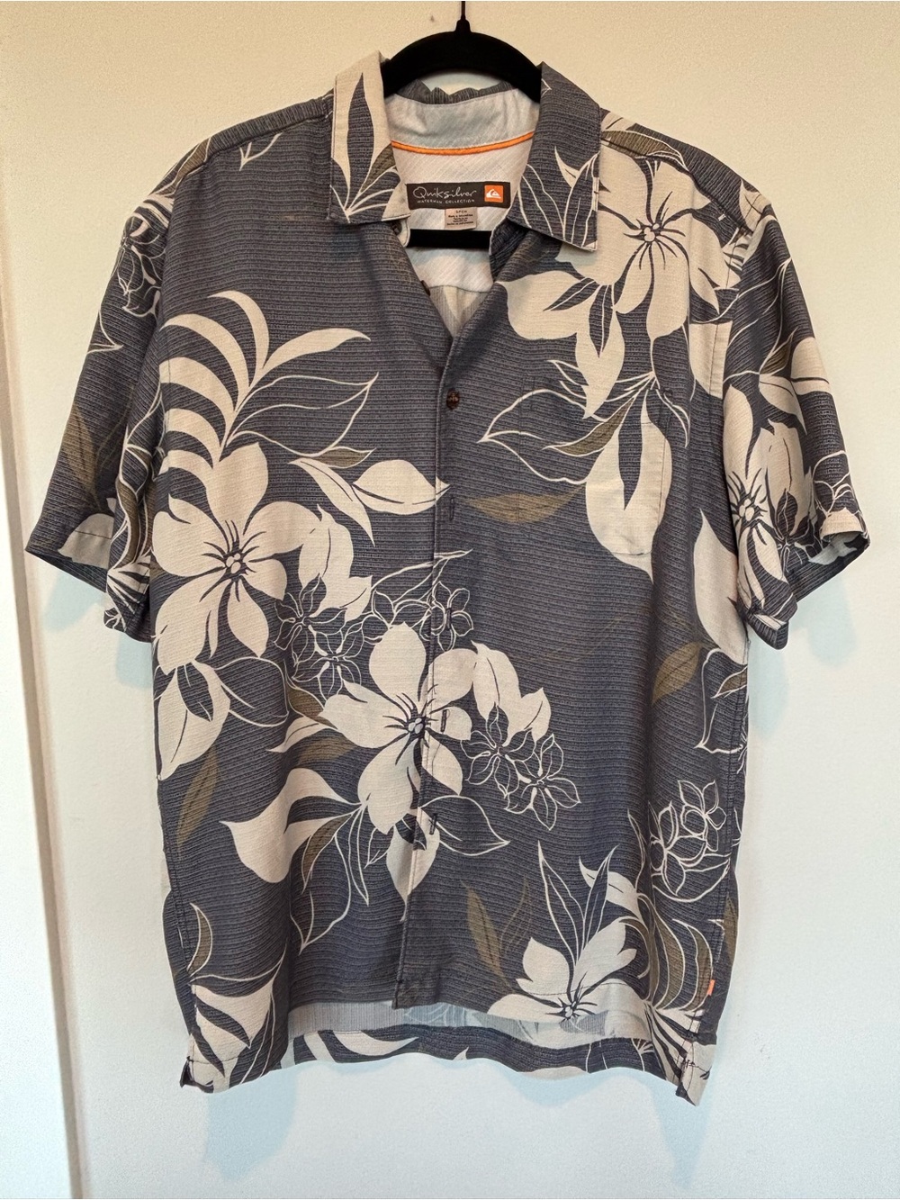 Quiksilver Men's Blue Gray Floral Camp Button-Up Shirt